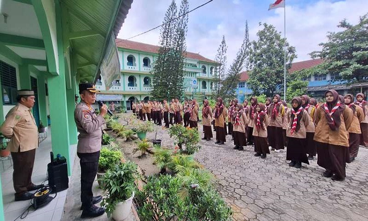 Santri Kelas X dan XI Antusias Ikuti Edukasi Pencegahan Narkoba