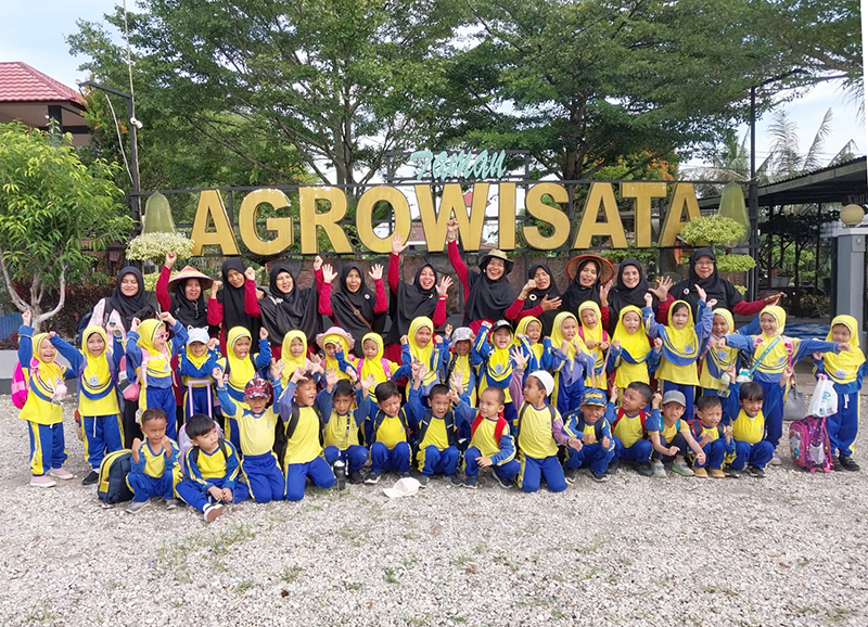 Santri TK Babussalam Mengikuti Kegiatan Belajar Outing Class ke Agrowisata Education, Tenayan Raya