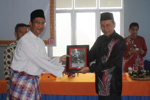 Tiga Sekolah Dasar Malaysia Kunjungi SD Babussalam