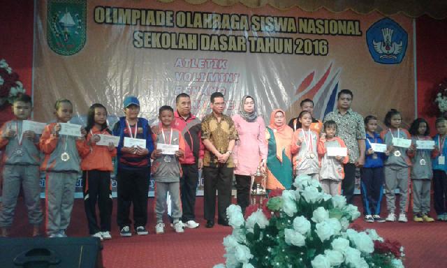 Karateka SD Babussalam Raih Juara II O2SN Provinsi Riau