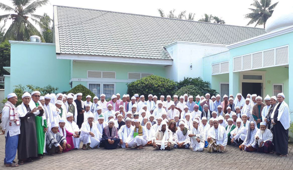 Tuan Guru Syekh H Ismail Royan Silaturrahim bersama 150 Jamaah Tharikat dari Riau
