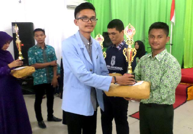 Ahmad Hidayat, Siswa Kelas XI IPS, Juara 1 Lomba Fotografi