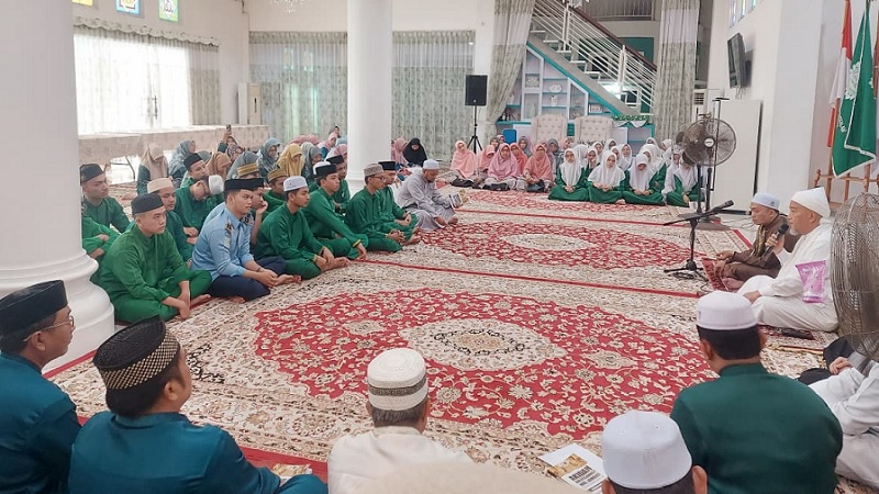KH Idrus Ramli Kembali Isi Kajian Rutin di Pondok Pesantren Babussalam Pekanbaru