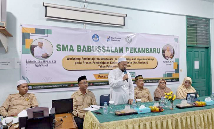 SMA Babussalam Pekanbaru Gelar Workshop Deep Learning dan Implementasinya