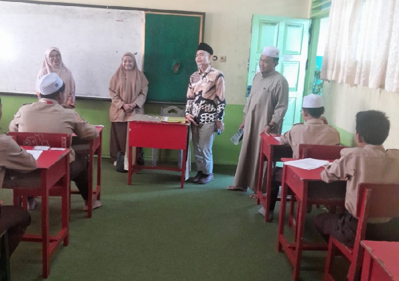 Hari Terakhir Ujian Sekolah, Pengawas Dinas Pendidikan Lakukan Monitoring Langsung ke SMP Babussalam