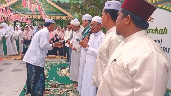 Maulid Salasin Warnai Jumat Mubarokah di SMP Babussalam Pekanbaru