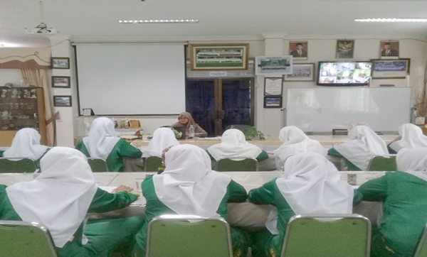 Ikuti Ujian Learning TOEFL di SMP Babussalam, Tingkatkan Kemampuan Bahasa Inggris Santri Kelas 9