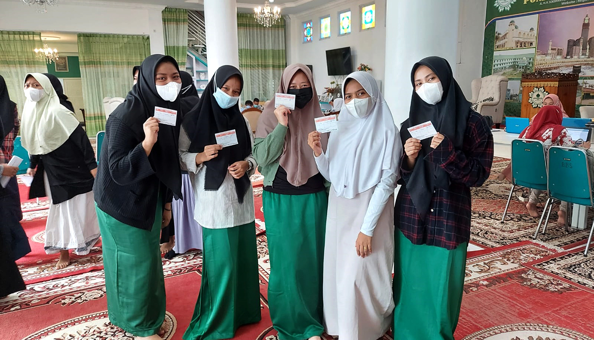 Ponpes Babussalam Gelar Vaksinasi Massal, Kerja Sama Dengan DPD Partai Demokrat Riau Dan RS Madani