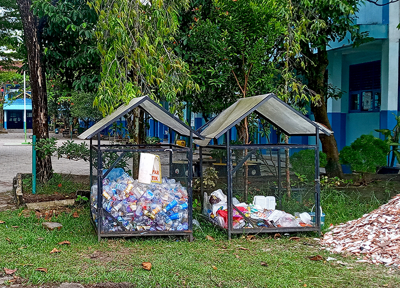 Edukasi Pemilahan Sampah, SD Babussalam Sediakan Rumah Sampah Plastik