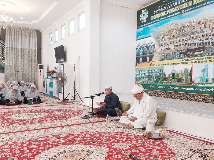 Majelis Ilmu Bersama KH Muhammad Idrus Ramli, Meyakini Umat Mayoritas yang Selamat 