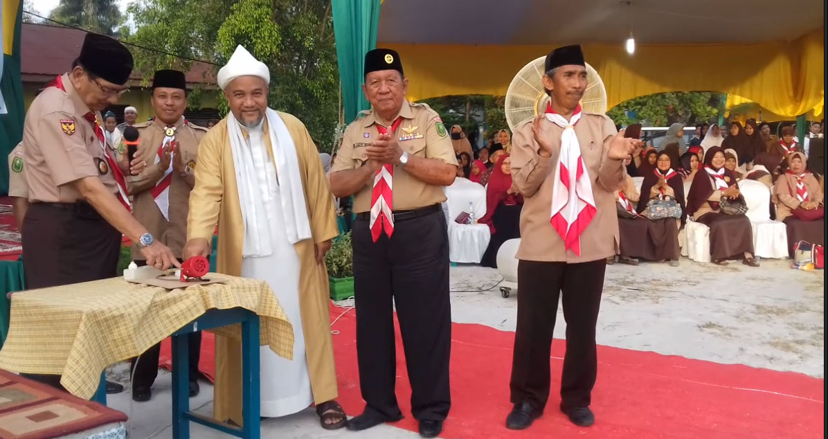 Ketua Kwarda Pramuka Riau Resmikan Gebyar Islamic Camp 2018 SMP Babussalam 