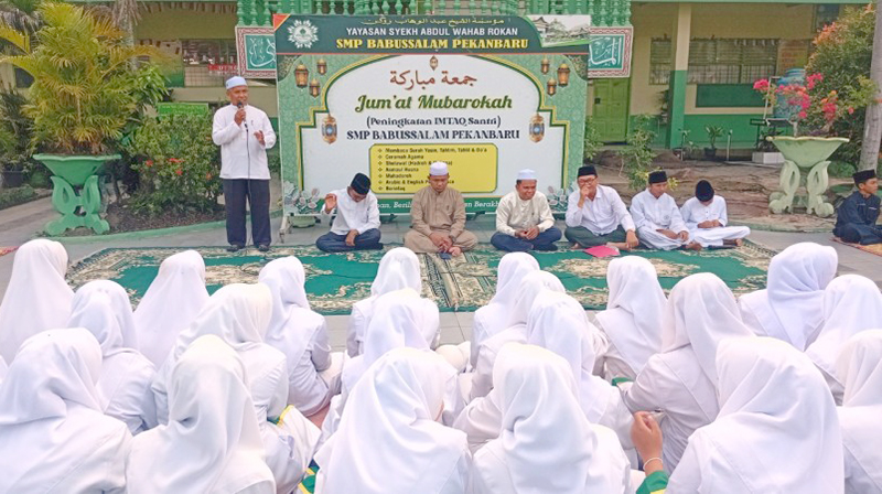 Ustadz Slamet Riadi Berikan Motivasi bagi Santri Hadapi Asesmen Sumatif Akhir Semester Ganjil