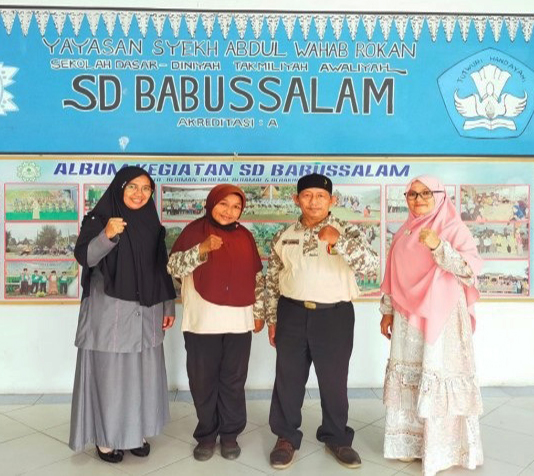 Dua Pramuka Tunarungu Pengeliling Indonesia Singgah di Ponpes Babussalam