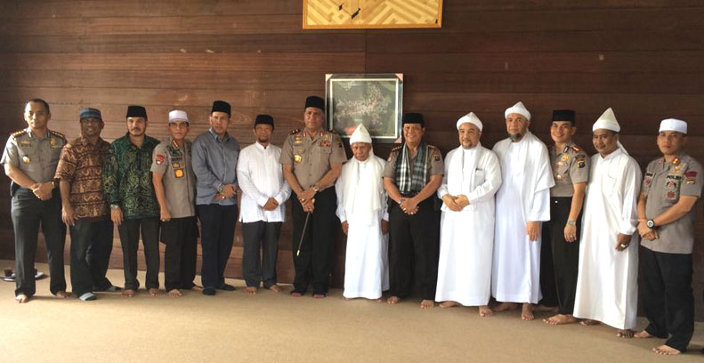 Tuan Guru dan Rombongan Laksanakan Umroh ‘’Kena Balen’’ dari Panglima TNI