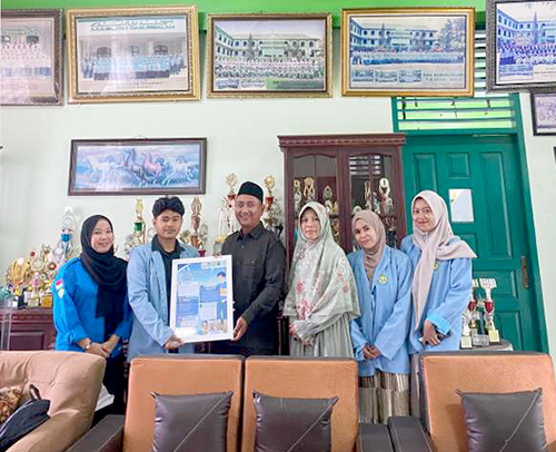 Mahasiswa Prodi Bimbingan dan Konseling Unri Serahkan Hasil Penelitian di SMA Babussalam