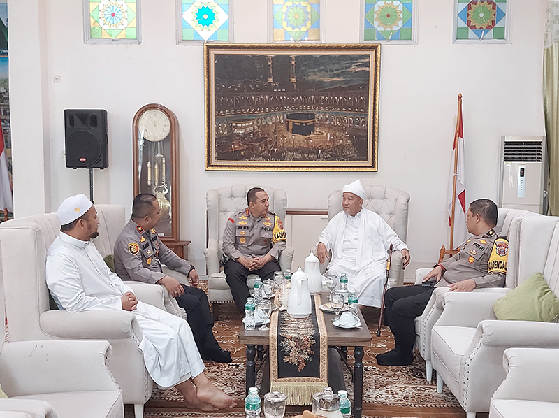 Tuan Guru Terima Kunjungan Silaturrahim Dari Bapak Kapolresta Pekanbaru