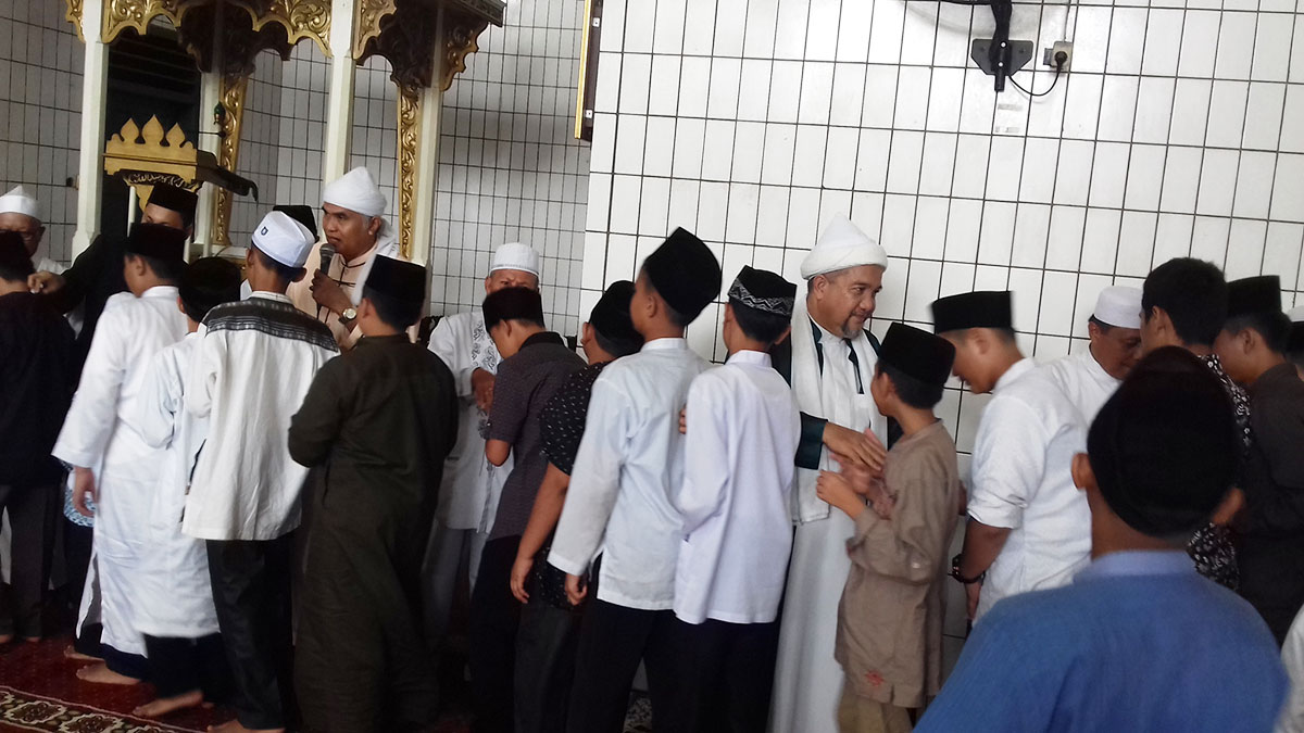 Halal bi Halal Merupakan Tradisi dan Ibadah Muslim Indonesia